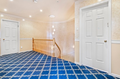 Passageway - 5901 Av. Brandeis, Côte-Saint-Luc, QC - Indoor Photo Showing Bedroom