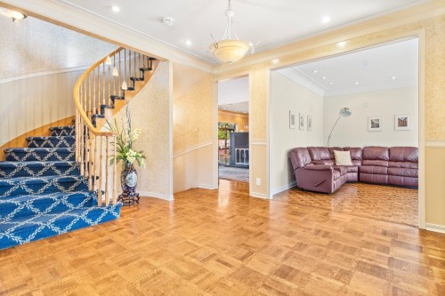 Mud Room - 5901 Av. Brandeis, Côte-Saint-Luc, QC - Indoor Photo Showing Other Room