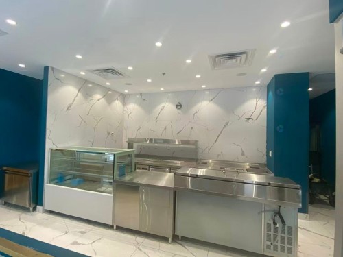 Commerce - 103-855 Boul. Décarie, Montréal (Saint-Laurent), QC - Indoor