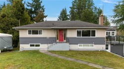 1819 Dunnett Cres  Saanich, BC V8N 2P4