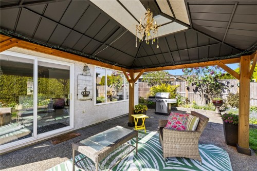 1157 Ormonde Rd, Qualicum Beach, BC 