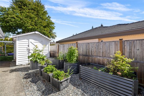 1157 Ormonde Rd, Qualicum Beach, BC 