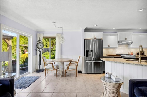 1157 Ormonde Rd, Qualicum Beach, BC 