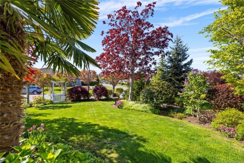 1157 Ormonde Rd, Qualicum Beach, BC 