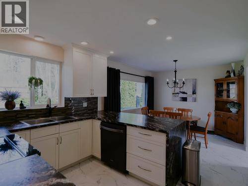 1750 Beach Crescent, Quesnel, BC - Indoor Photo Showing Kitchen
