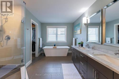 255 Normandy Avenue, Waterloo, ON - Indoor Photo Showing Bathroom
