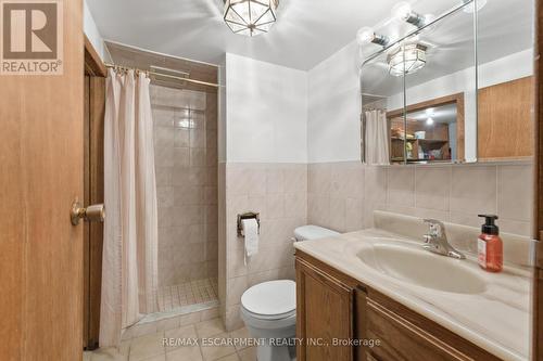 314 Hawkridge Avenue, Hamilton, ON - Indoor Photo Showing Bathroom