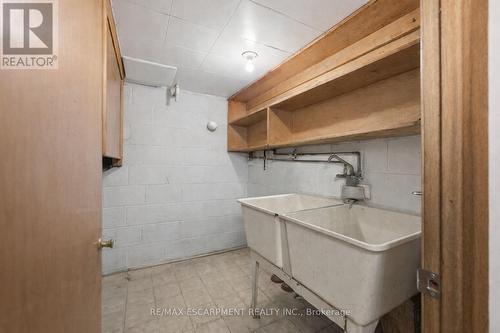 314 Hawkridge Avenue, Hamilton, ON - Indoor