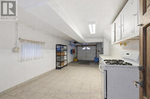 314 Hawkridge Avenue, Hamilton, ON - Indoor Photo Showing Garage