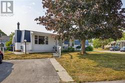 7 SUNSET DRIVE  Innisfil, ON L9S 0R7