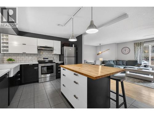 610 Gillis Avenue  Sicamous, BC V0E 2V0