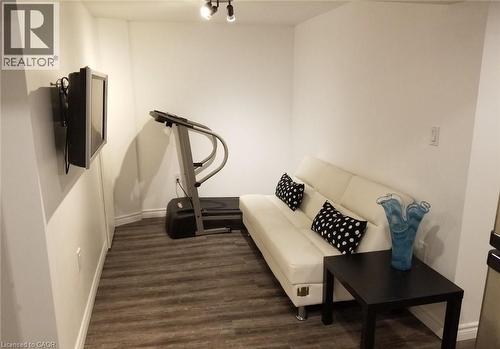 1601 Sandgate Crescent, Mississauga, ON - Indoor