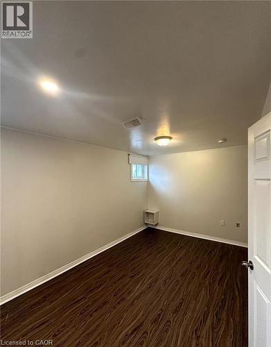 1601 Sandgate Crescent, Mississauga, ON - Indoor Photo Showing Other Room