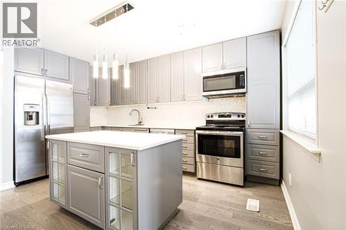 1601 Sandgate Crescent, Mississauga, ON - Indoor Photo Showing Kitchen With Stainless Steel Kitchen With Upgraded Kitchen
