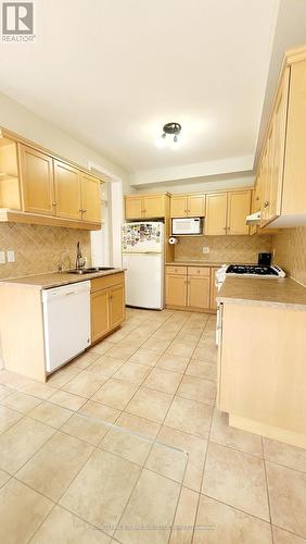 5231 Autumn Harvest Way, Burlington, ON - Indoor Photo Showing Kitchen