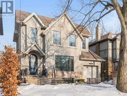 41 HIGHGATE ROAD  Toronto, ON M8X 2B4