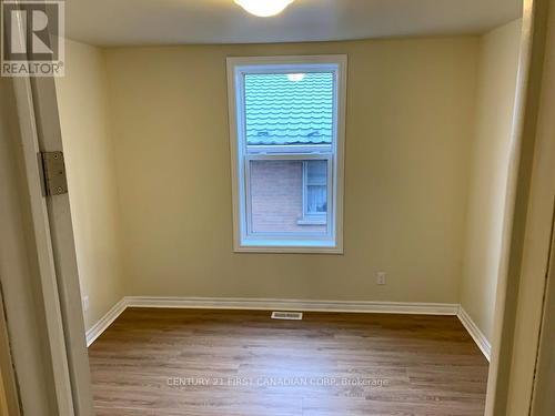 302 Egerton Street, London East (East M), ON - Indoor Photo Showing Other Room
