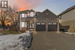 211 DUNDAS Street W  Paris, ON N3L 4H2