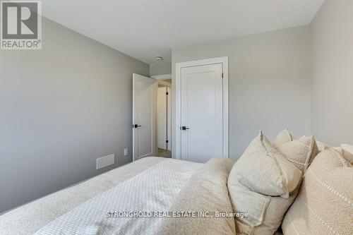 1768 Finley Crescent, London North (North I), ON - Indoor Photo Showing Bedroom