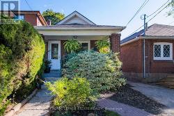 65 QUEENSBURY AVENUE  Toronto, ON M1N 2X8
