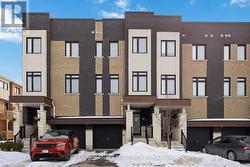 885 KICKING HORSE PATH  Oshawa, ON L1J 0B4