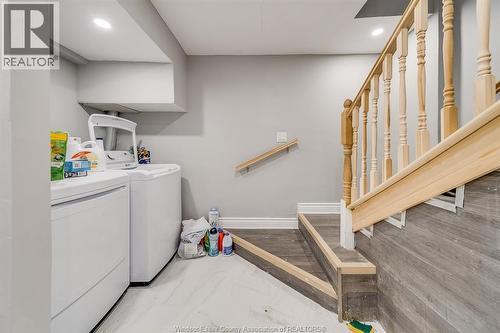 658 Tournier, Windsor, ON - Indoor Photo Showing Laundry Room