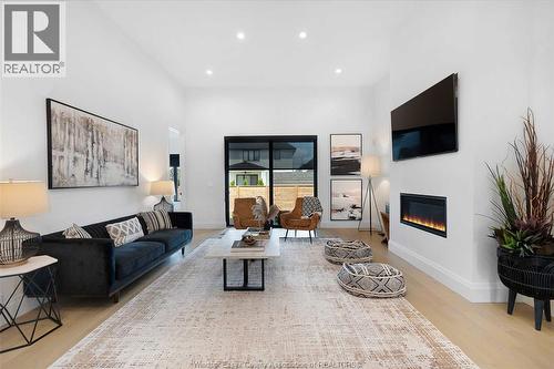 572 Lily Mac Boulevard, Windsor, ON - Indoor Photo Showing Living Room With Fireplace