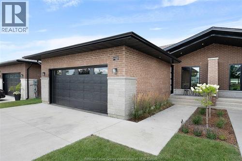 572 Lily Mac Boulevard, Windsor, ON - Outdoor With Exterior