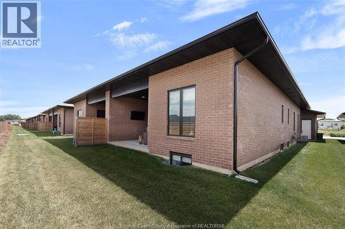 572 Lily Mac Boulevard, Windsor, ON - Outdoor With Exterior