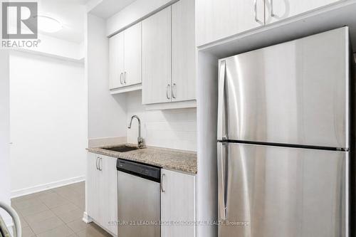 1712 - 9205 Yonge Street, Richmond Hill, ON - Indoor Photo Showing Kitchen With Stainless Steel Kitchen With Upgraded Kitchen