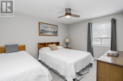 910 Concession Rd 17 W, Tiny, ON - Indoor Photo Showing Bedroom