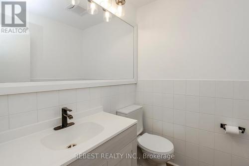 910 Concession Rd 17 W, Tiny, ON - Indoor Photo Showing Bathroom