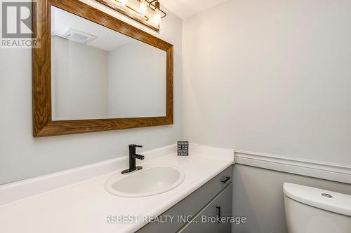 910 Concession Rd 17 W, Tiny, ON - Indoor Photo Showing Bathroom