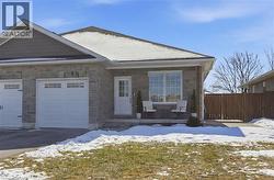 61A HADDINGTON Street Unit# A  Caledonia, ON N3W 2N4