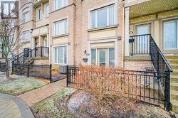 10 - 3115 BOXFORD CRESCENT  Mississauga, ON L5M 0X1