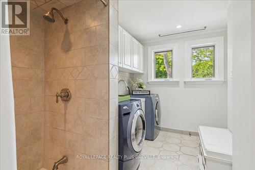 621 North Shore Boulevard E, Burlington, ON - Indoor Photo Showing Laundry Room