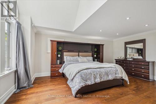 621 North Shore Boulevard E, Burlington, ON - Indoor Photo Showing Bedroom