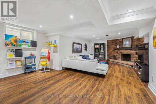 621 North Shore Boulevard E, Burlington, ON - Indoor With Fireplace