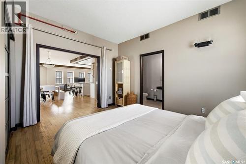 500 2020 11Th Avenue, Regina, SK - Indoor Photo Showing Bedroom