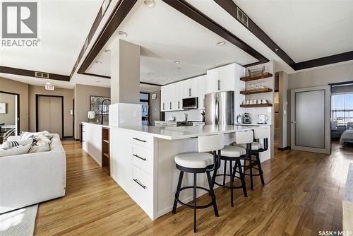 500 2020 11Th Avenue, Regina, SK - Indoor Photo Showing Kitchen With Upgraded Kitchen