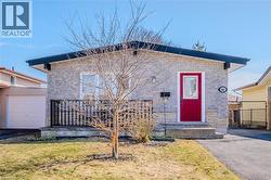 46 ROBERTS Crescent  Kitchener, ON N2E 1A5