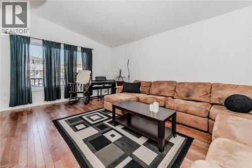 46 Roberts Crescent, Kitchener, ON - Indoor Photo Showing Living Room