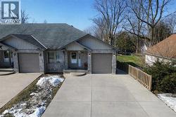 8-1 HOMEWOOD Avenue  Simcoe, ON N3Y 2T1