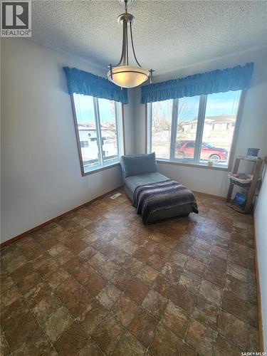 115 Carson Bay, Lampman, SK - Indoor Photo Showing Bedroom
