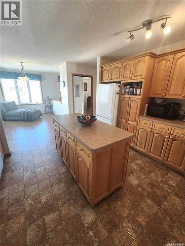 115 Carson Bay, Lampman, SK - Indoor