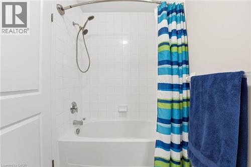955 Zeller Crescent, Kitchener, ON - Indoor Photo Showing Bathroom