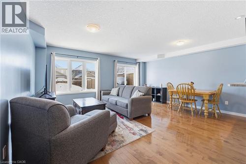 955 Zeller Crescent, Kitchener, ON - Indoor Photo Showing Living Room