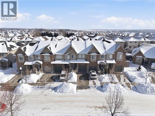 955 Zeller Crescent, Kitchener, ON - Outdoor With Facade