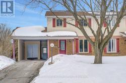 318 DALEHURST DRIVE  Ottawa, ON K2G 4E4