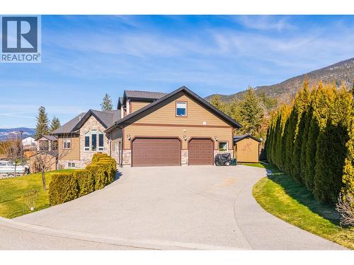 1021 Kootenay Place  Creston, BC V0B 1G3